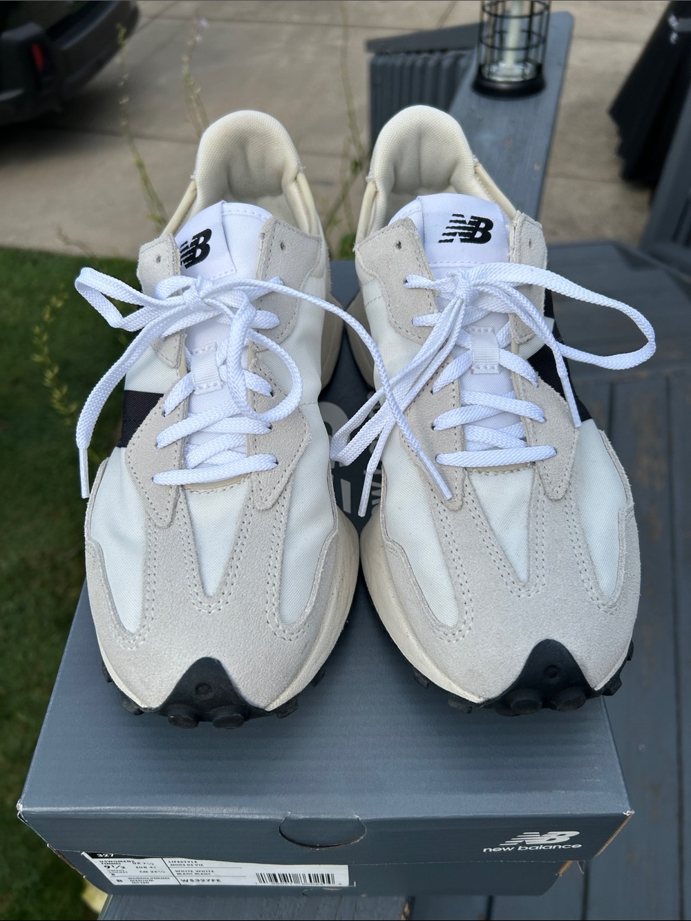 New Balance 327